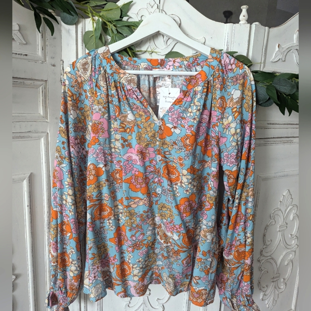 Floral blouse new with tags